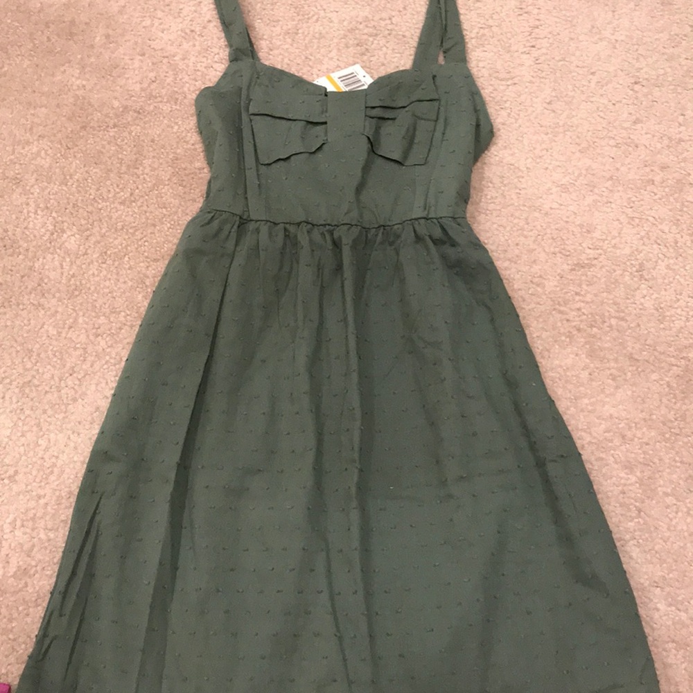 NWT evergreen BEBop feminine bow dress sz S